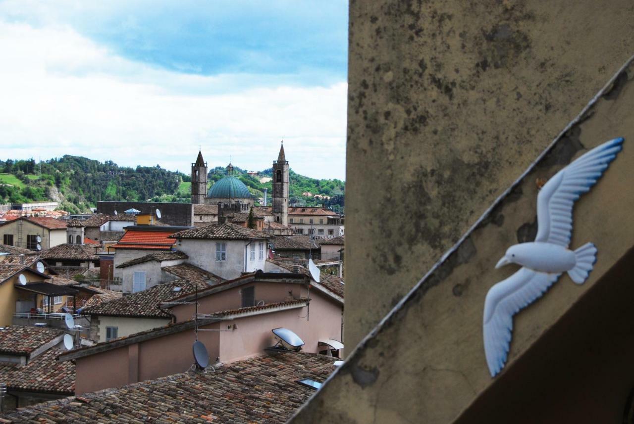 A Casa Di Lola Bed & Breakfast Ascoli Piceno Exterior photo